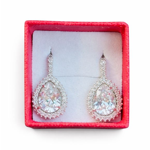Jewelry - Elegant Teardrop Rhinestone Earrings